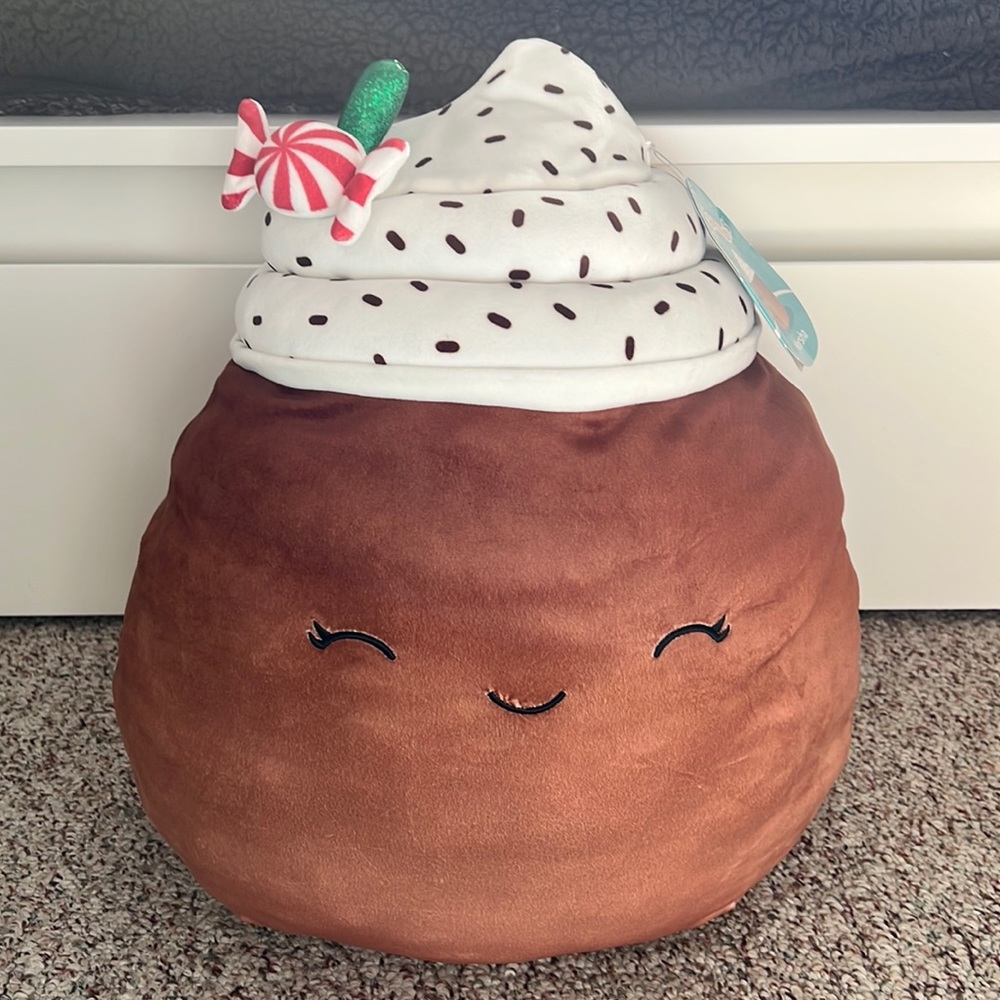 16” Marsha the peppermint mocha latte